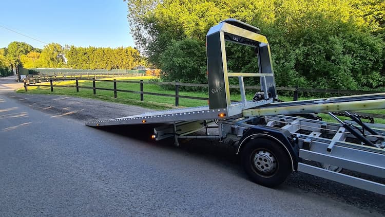 Image of Tilt & slide truck body