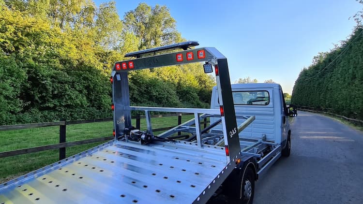 Image of Tilt & slide truck body