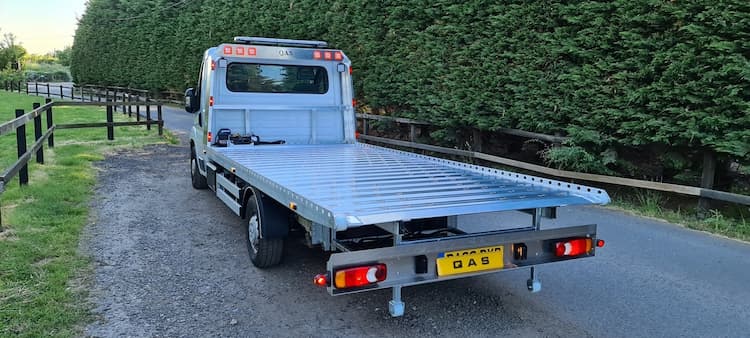 Image of Tilt & slide truck body